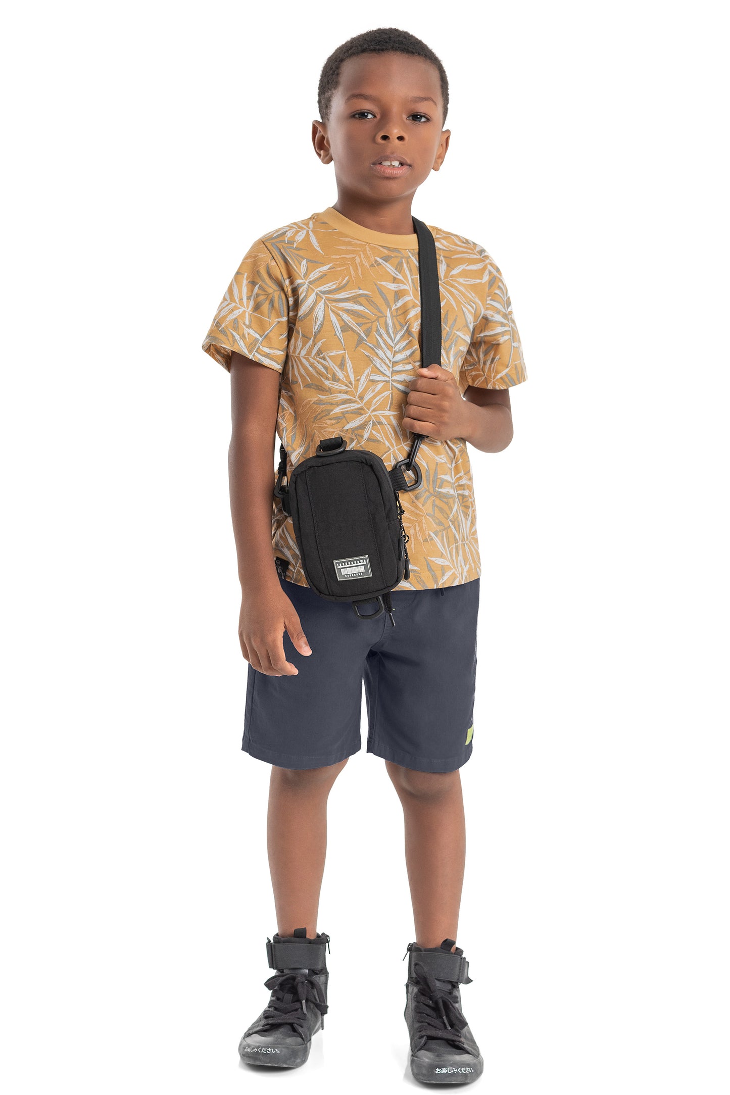Leafy Tee & Twill Shorts