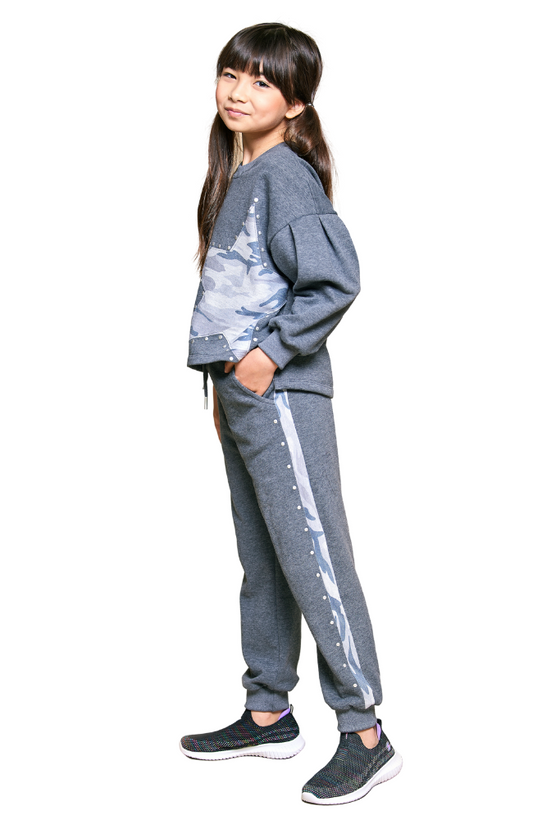 Star Sweatshirt & Camo Stripe Pants