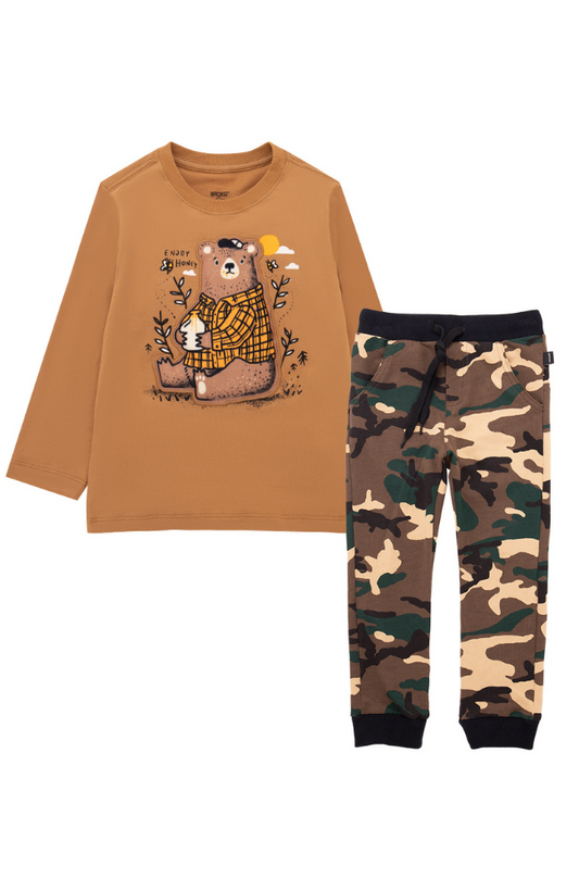 Honey Graphic Tee & Camo Sweatpants