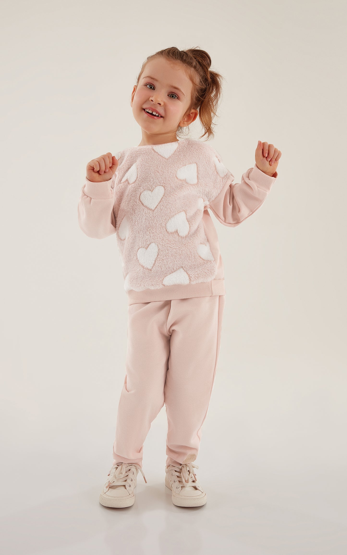 Faux Fur Heart Sweatshirt & Sweat Pants