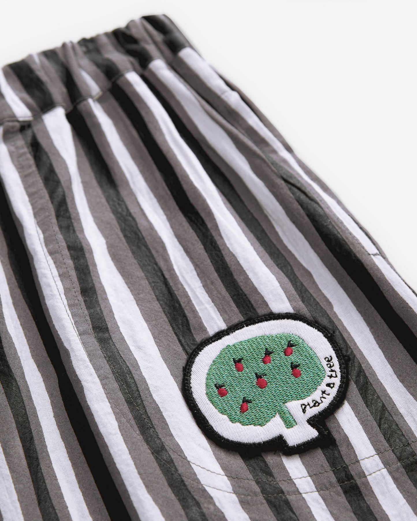Relax Tee & Stripe Pants